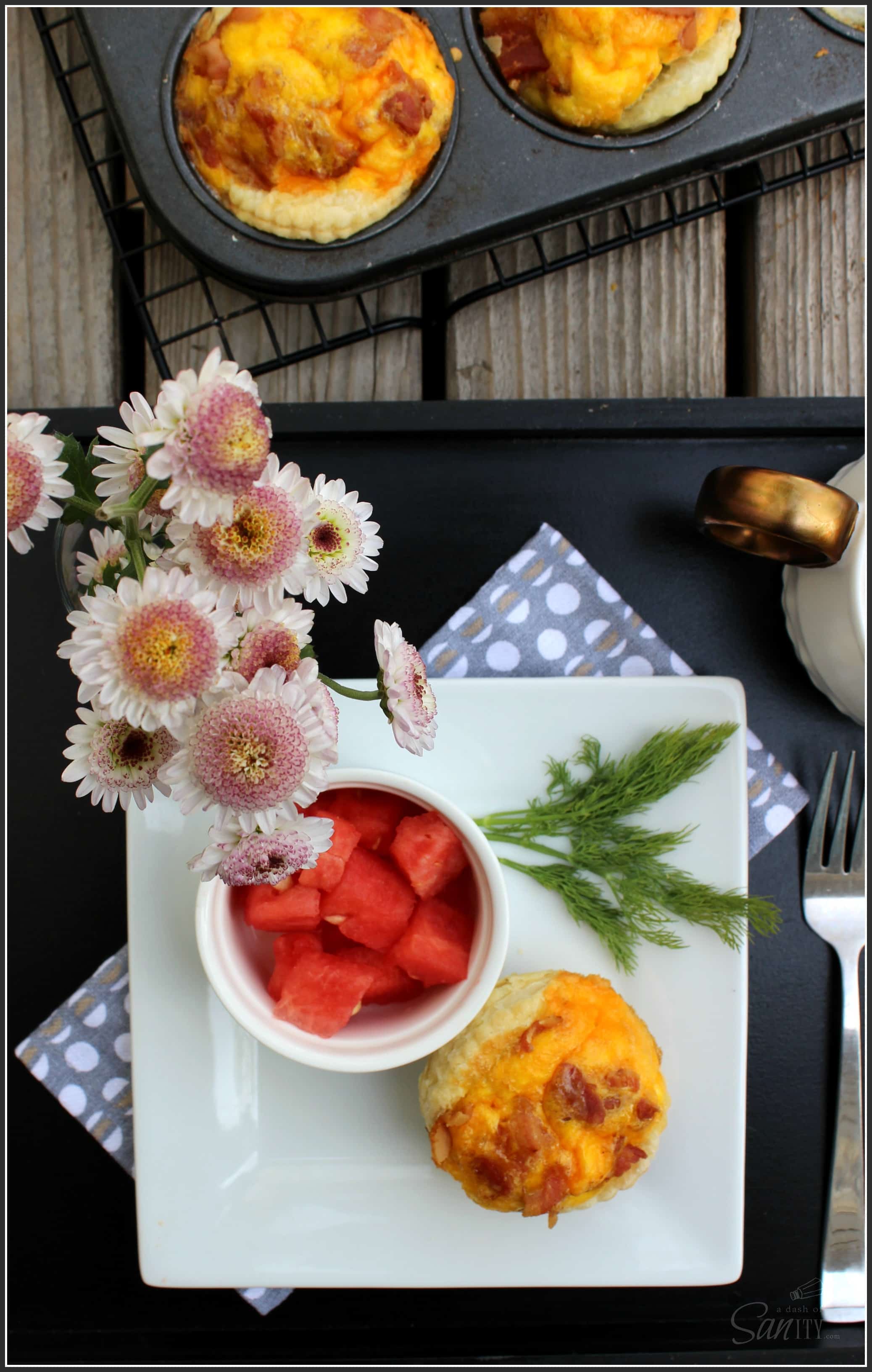 Easy Egg Breakfast Muffins - a new “McMuffin” is in town, an easy, delicious breakfast muffin made with bacon, eggs, and cheese. Easy Egg Breakfast Muffins - a new “McMuffin” is in town, an easy, delicious breakfast muffin made with bacon, eggs, and cheese.