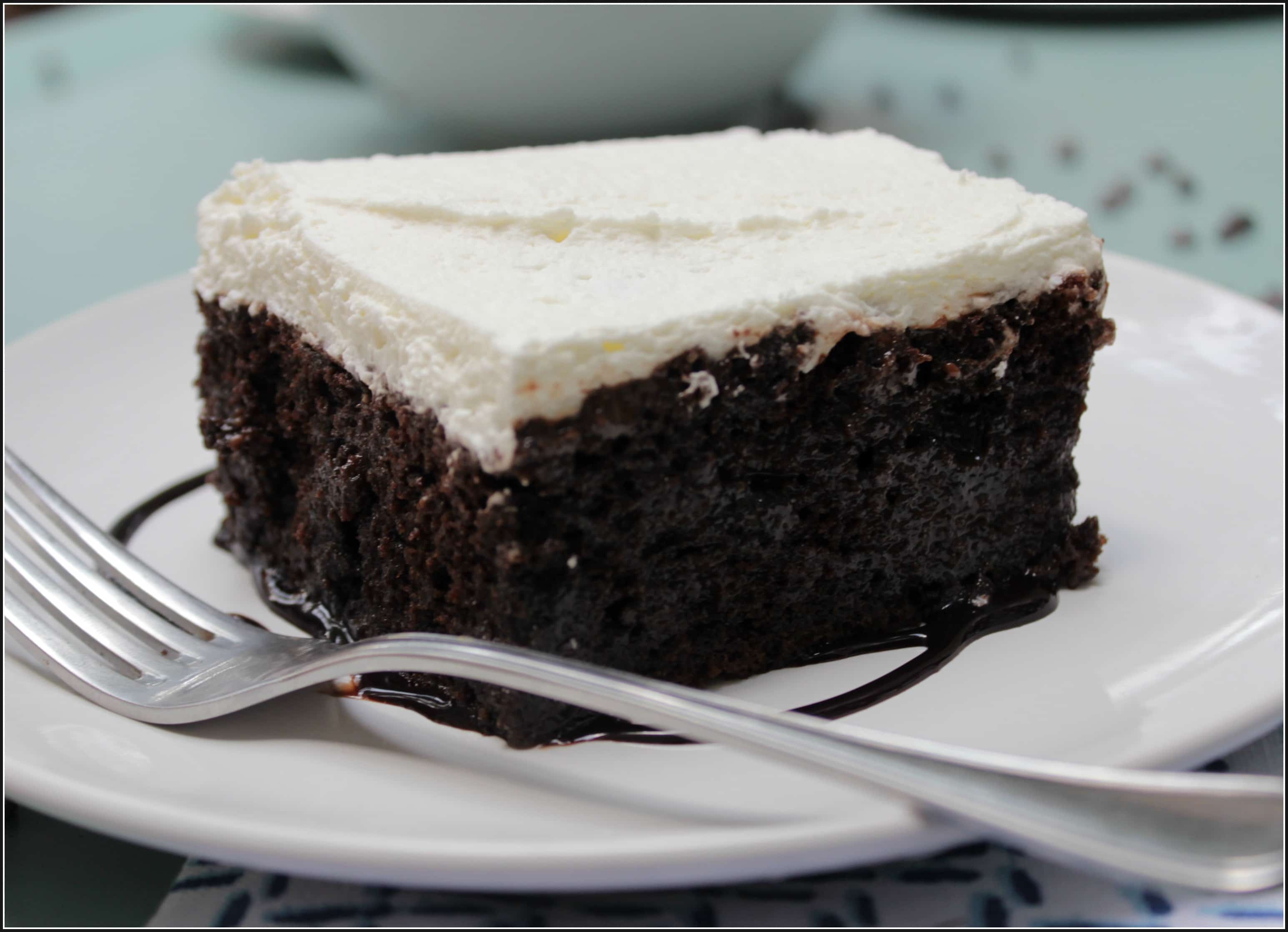 Chocolate Nutella Poke Cake is a delicious moist chocolate cake. This is an easy and simple recipe made with one of my favorite ingredients, Nutella.