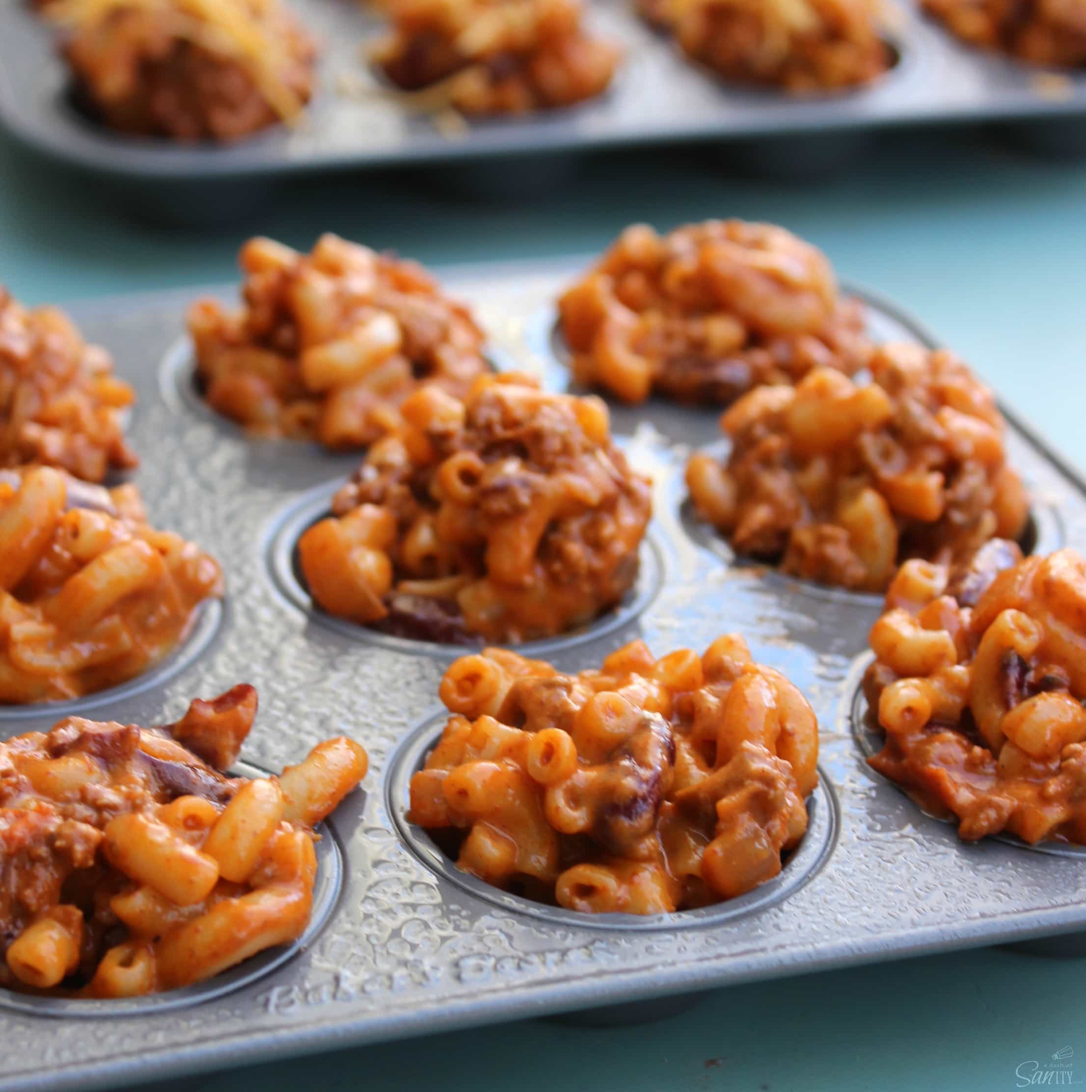 These Chili Cheese Mac Bites are perfect for a game day appetizer, a convenient bite for a party or a fun way to serve for dinner. An easy delicious recipe! These Chili Cheese Mac Bites are perfect for a game day appetizer, a convenient bite for a party or a fun way to serve for dinner. An easy delicious recipe!