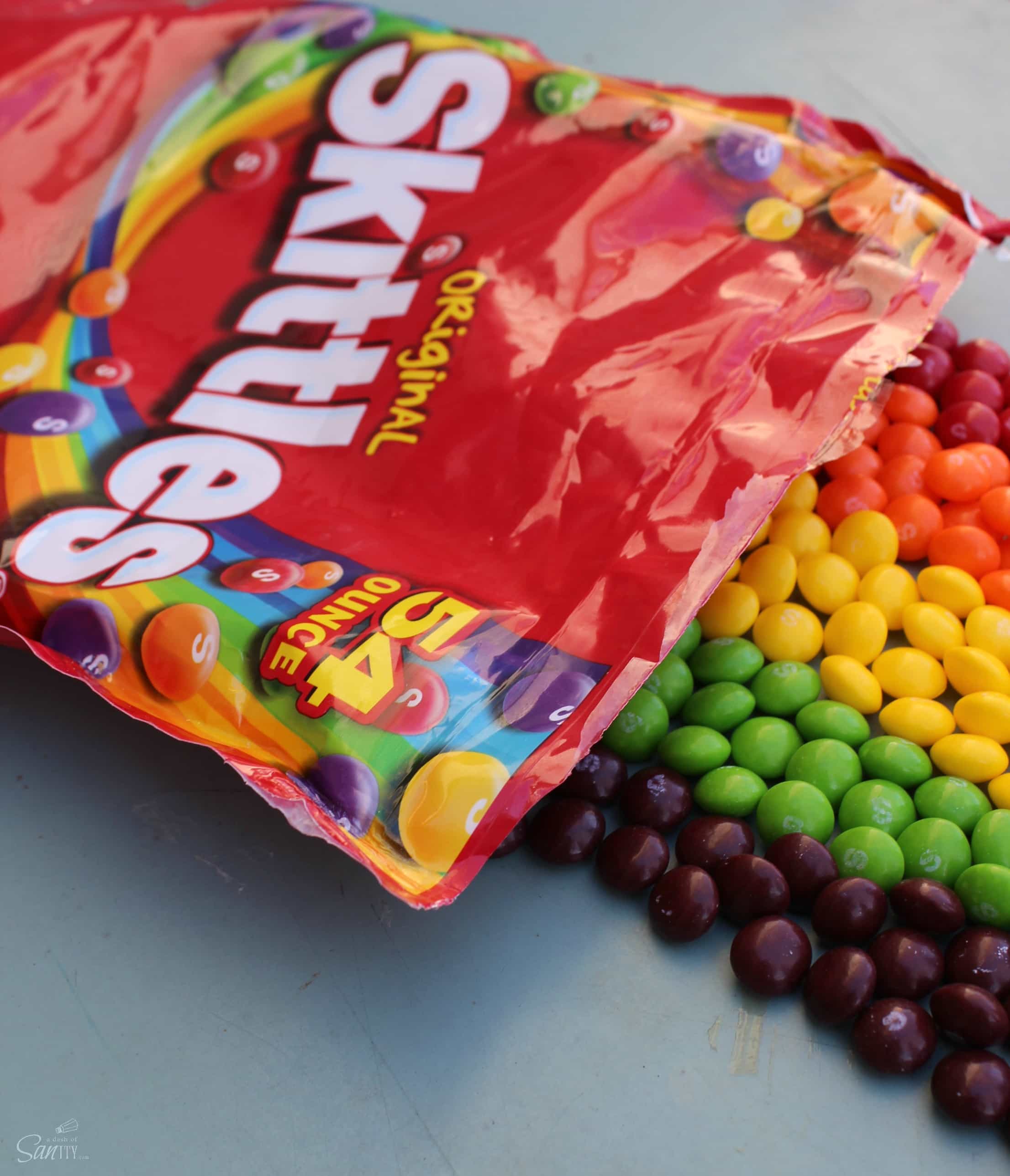Skittles Popcorn is so easy to make & fun to eat. This enjoyable fruit flavored popcorn will be a fan favorite. Dunk the rainbow, Taste the rainbow. Skittles Popcorn is so easy to make & fun to eat. This enjoyable fruit flavored popcorn will be a fan favorite. Dunk the rainbow, Taste the rainbow.