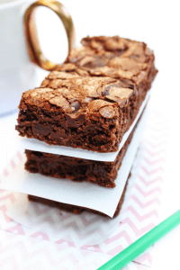 COPYCAT STARBUCKS DOUBLE CHOCOLATE BROWNIES these decadent brownies are rich, soft and chewy, tasting even better made at home.