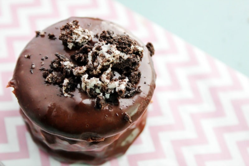 close up shot Mini Oreo No-Bake Cheesecakes with one cut in half