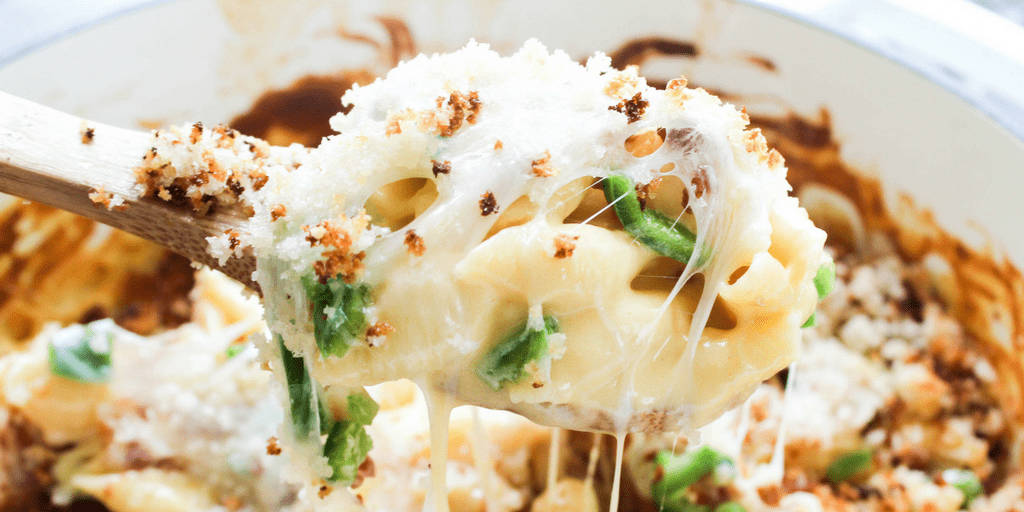 Jalapeno Popper Mac & Cheese is comfort food and an ultimate game day appetizer collided into one dish. Your game day menu just scored a win. Jalapeno Popper Mac & Cheese TWITTER