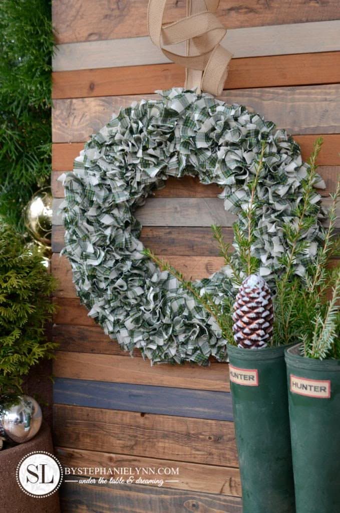 PLAID FABRIC WREATH