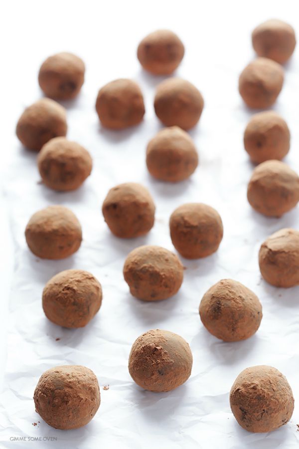 5-Ingredient Whiskey Dark Truffles