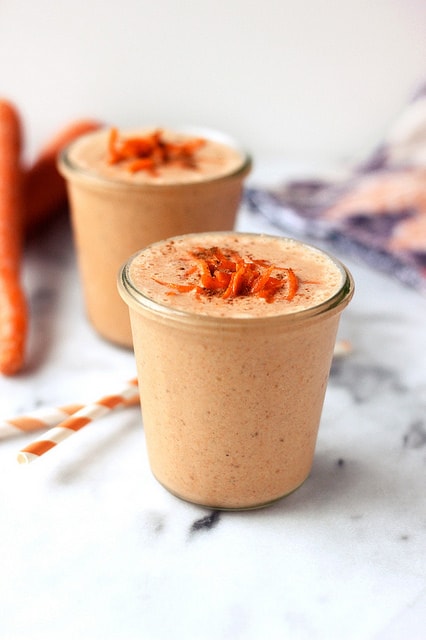 CARROT CAKE SMOOTHIE.