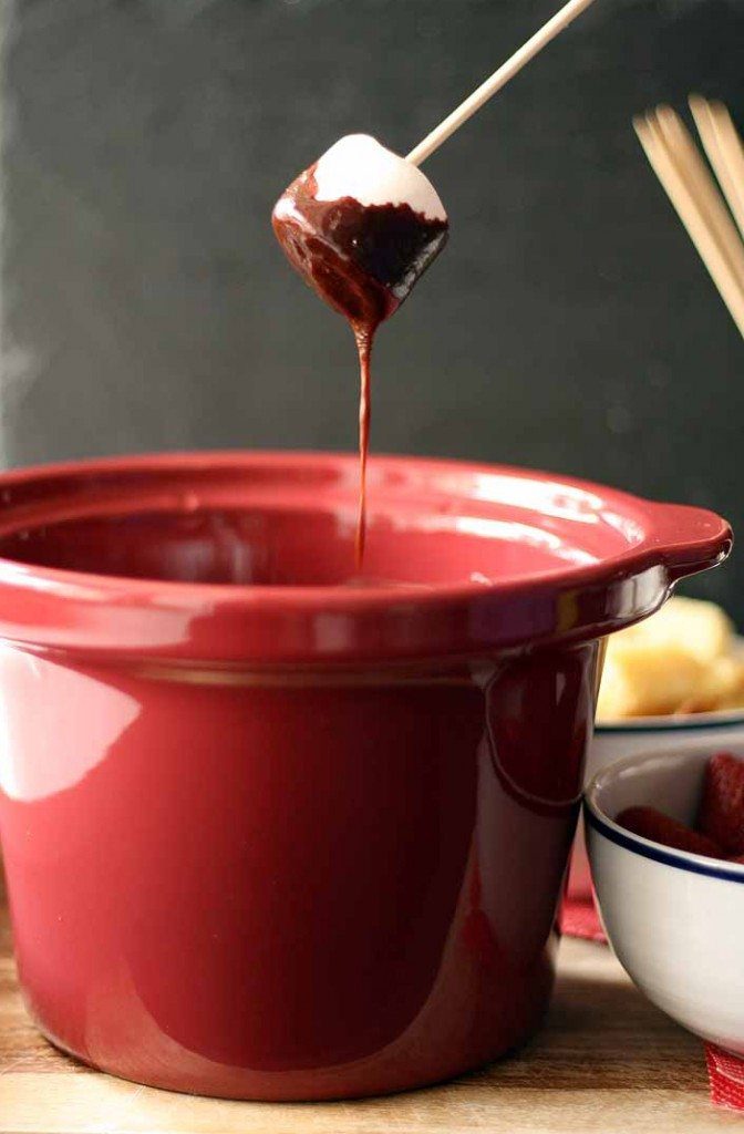 Slow Cooker Chocolate Fondue