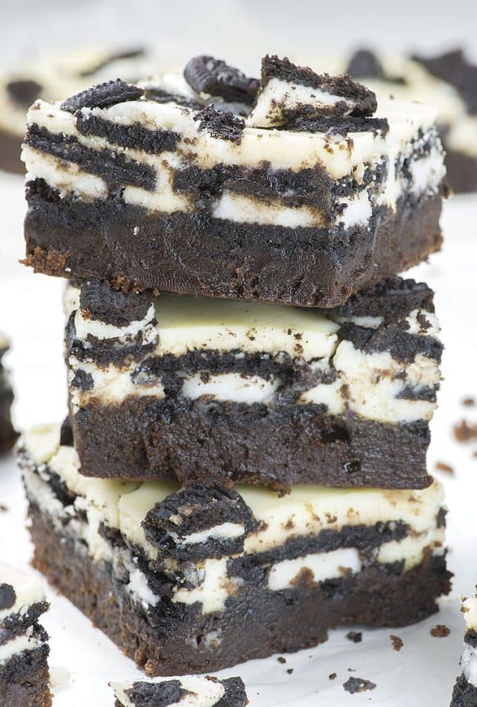 OREO LOADED CHEESECAKE BROWNIES