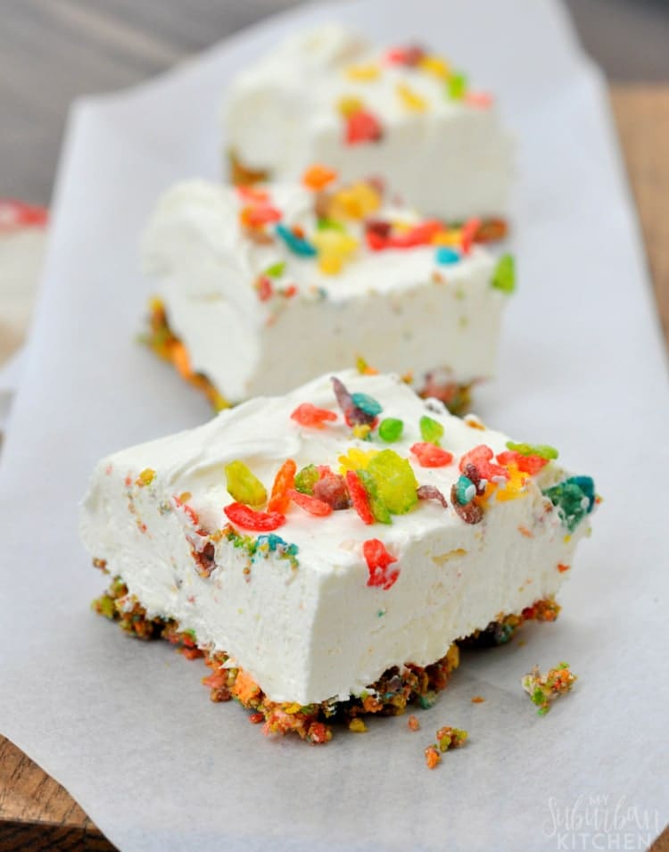 NO BAKE FRUITY PEBBLE CHEESECAKE BARS