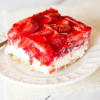 STRAWBERRY PRETZEL SQUARES