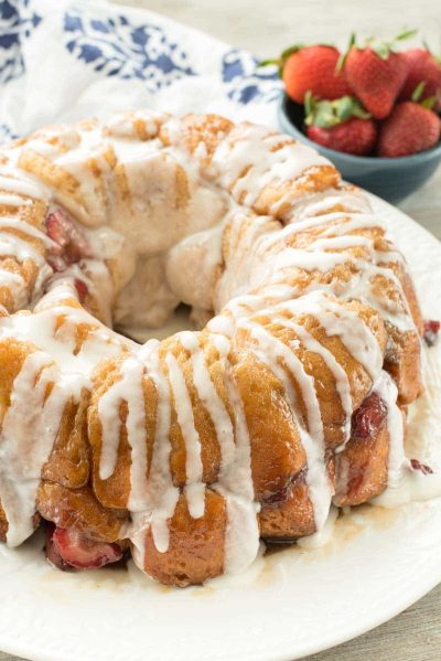 STRAWBERRY MONKEY BREAD