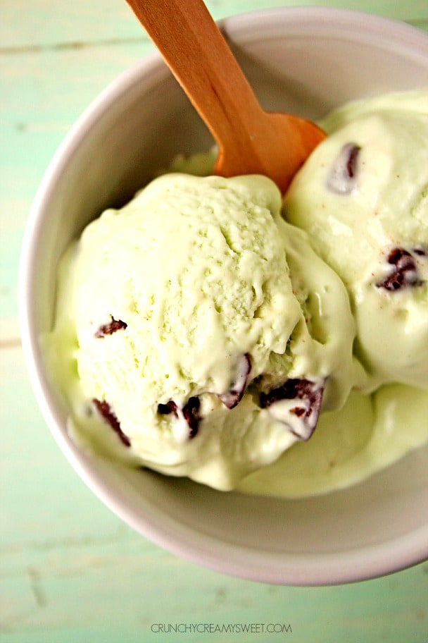 MINT CHOCOLATE CHIP ICE CREAM NO CHURN