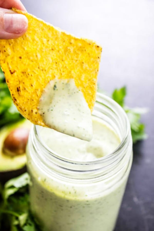 CILANTRO AVOCADO RANCH DRESSING - Ready in 5 minutes & packed with flavor with avocado and fresh cilantro, this dressing is really easy to make.