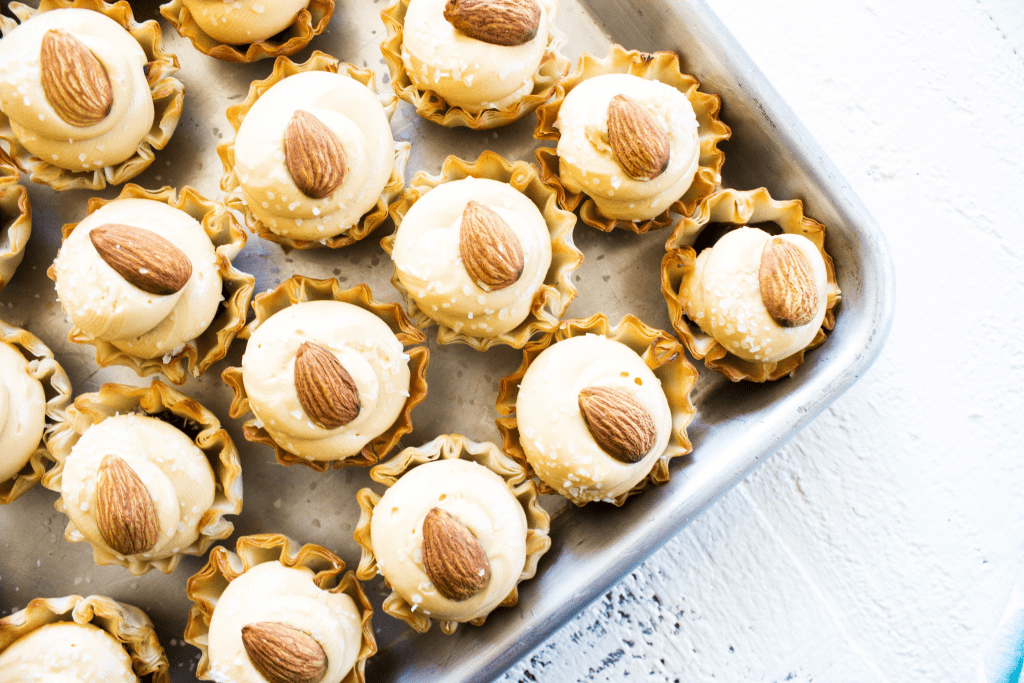Ready in 30 minutes these NO-BAKE SALTED CARAMEL CHEESECAKE TARTS are a real crowd pleaser.