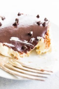 slice of no bake cheese cake