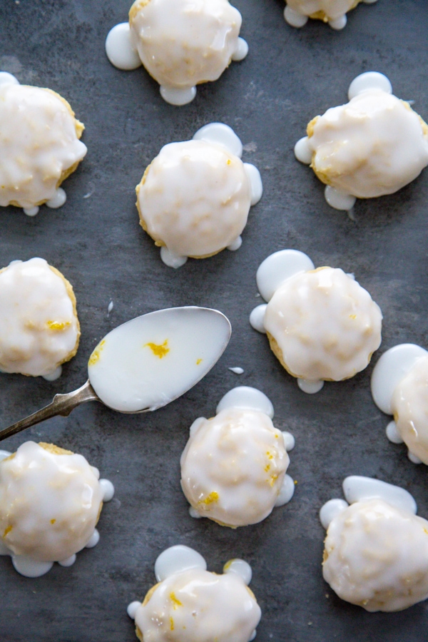 overhead shot of the ice cookies.