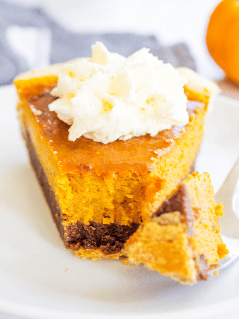 slice pumpkin fudge pie