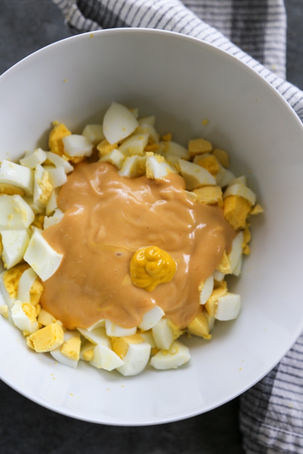 the sauce added to the eggs.