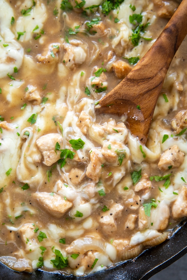 ovehead shot of skillet french onion chicken