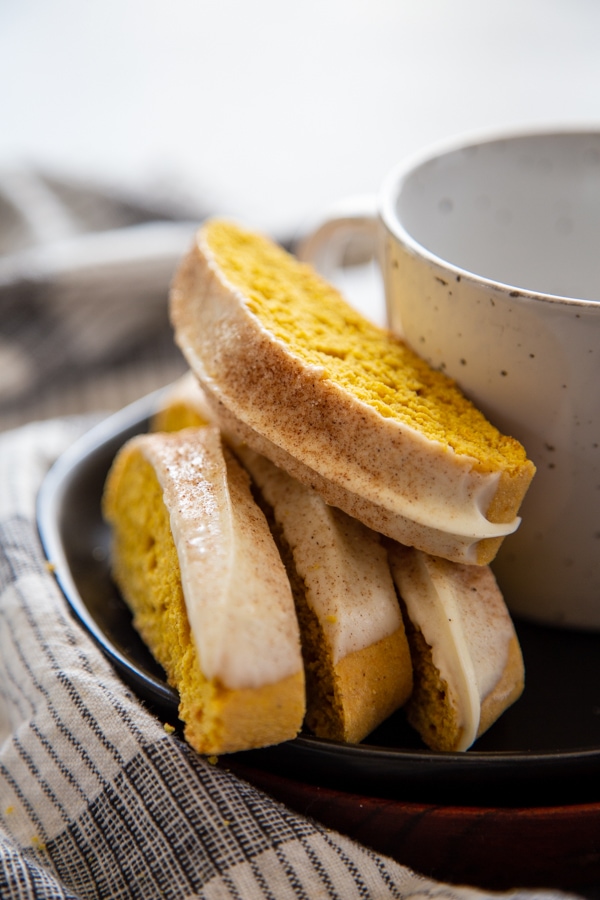 biscotti dipped in white chocolate