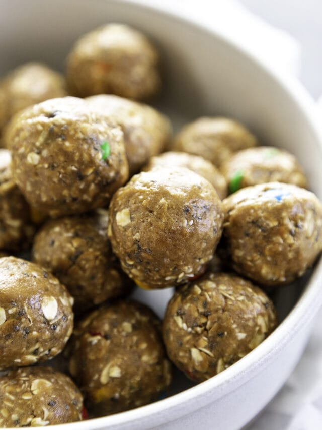 protein balls in while bowl