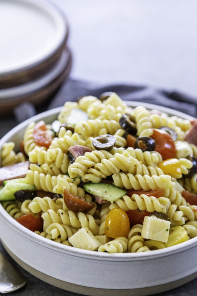 pasta salad with veggies in bowl