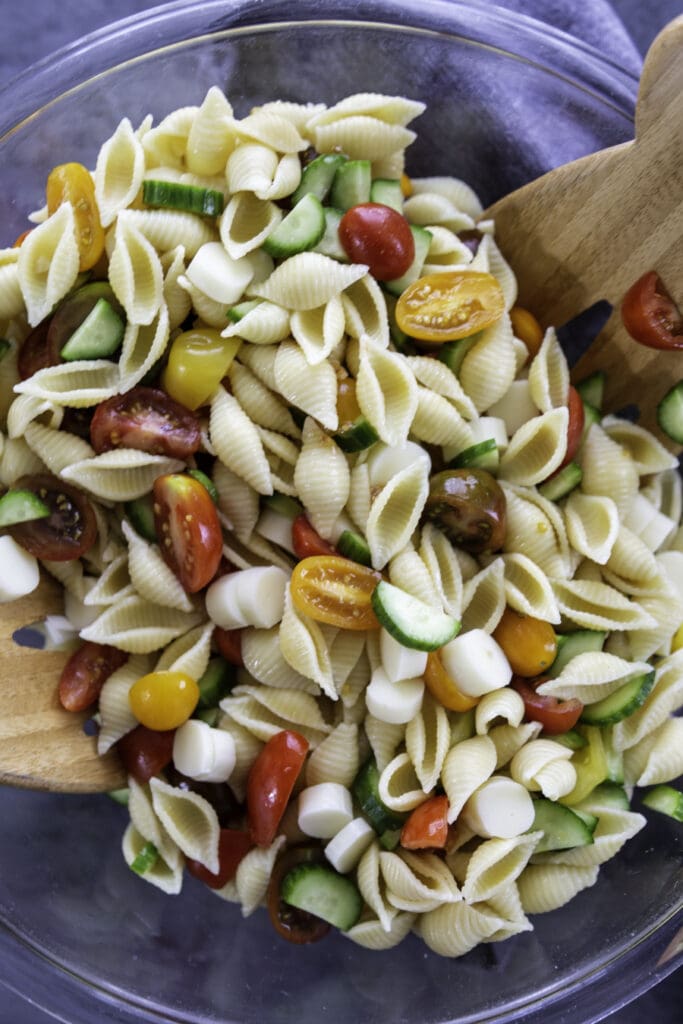 cooked pasta cold with veggies