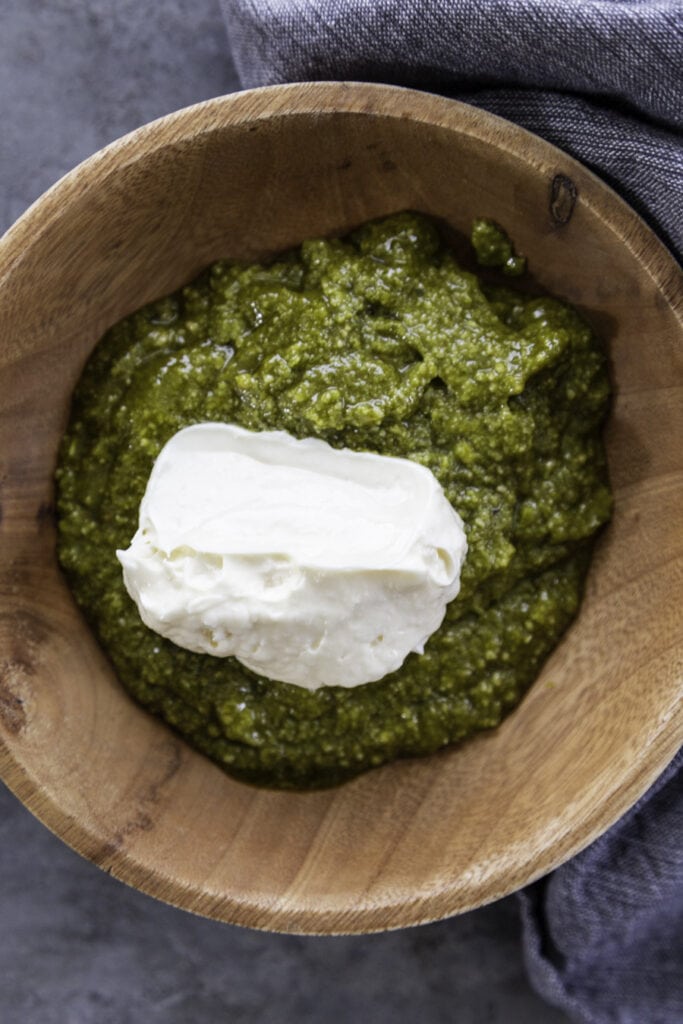 pesto with mayo in bowl